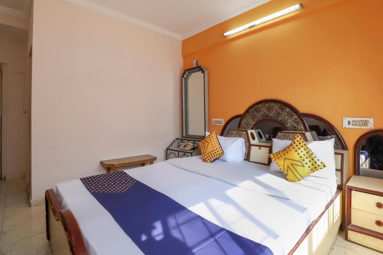 Spot On Hotel Shyam Inn Halol Exterior foto