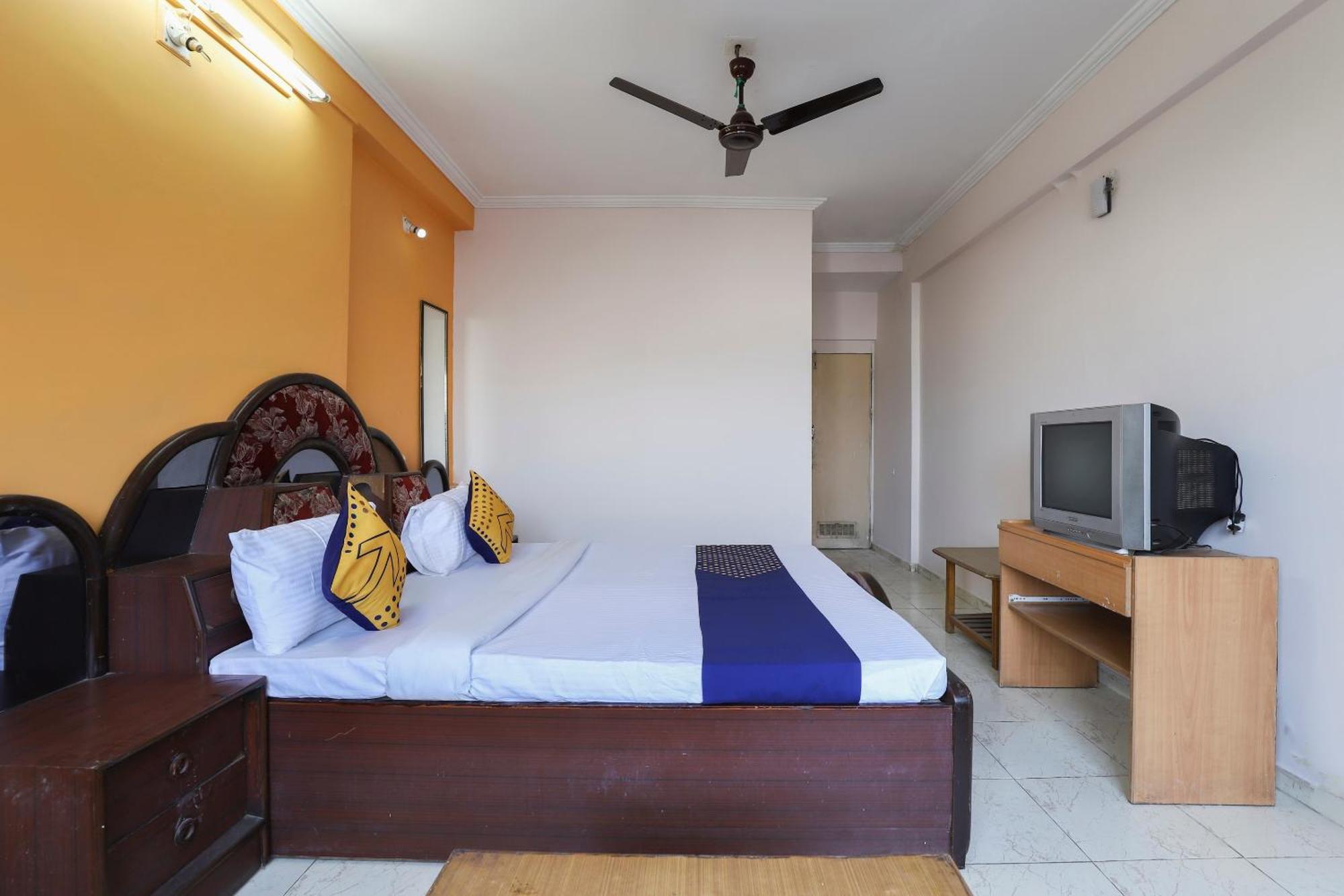 Spot On Hotel Shyam Inn Halol Exterior foto